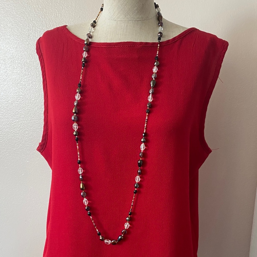 Elegant Beaded Necklace - Black and Silver - Picture 3 of 6